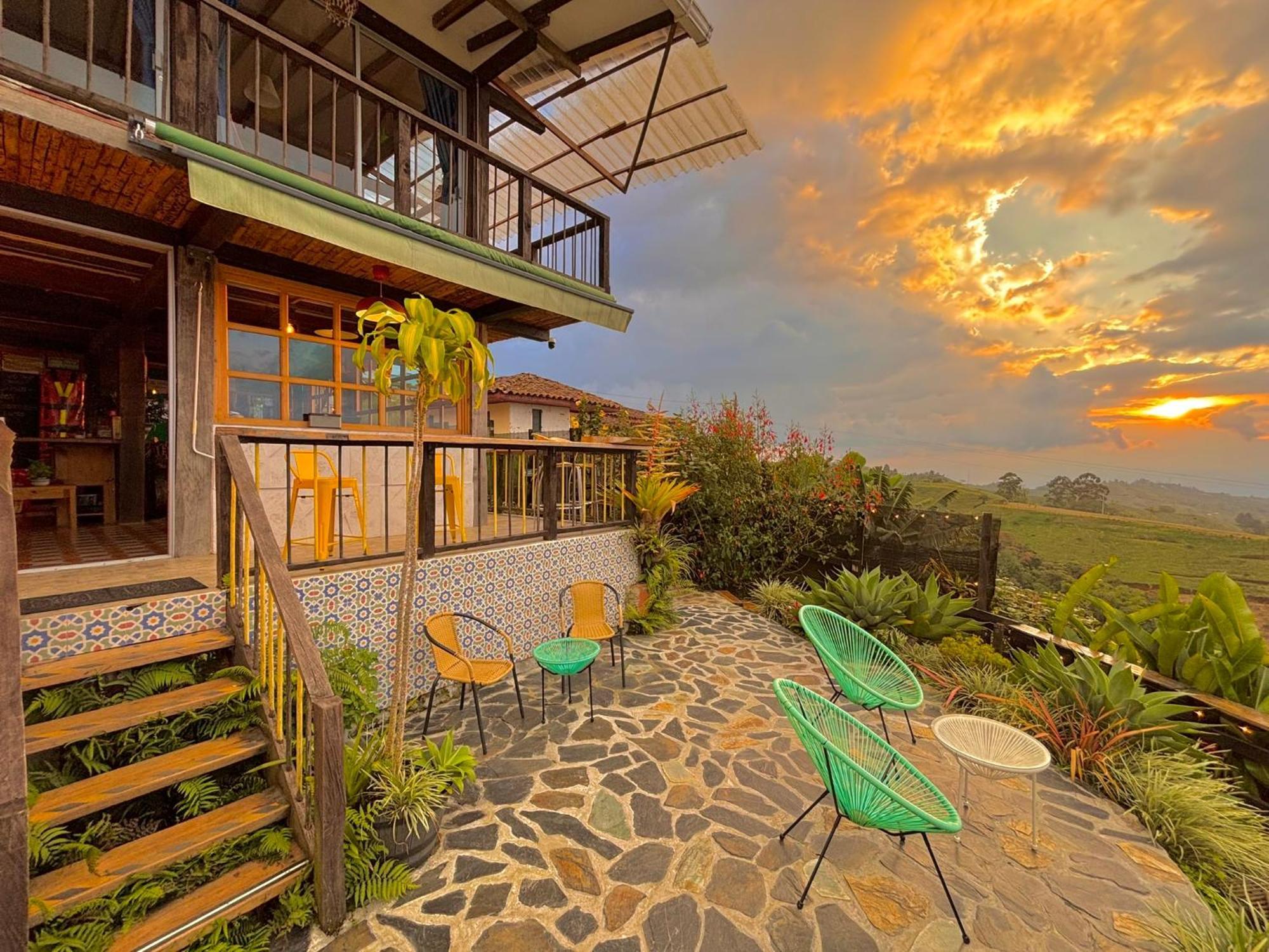 La Puesta Del Sol Filandia Exterior foto